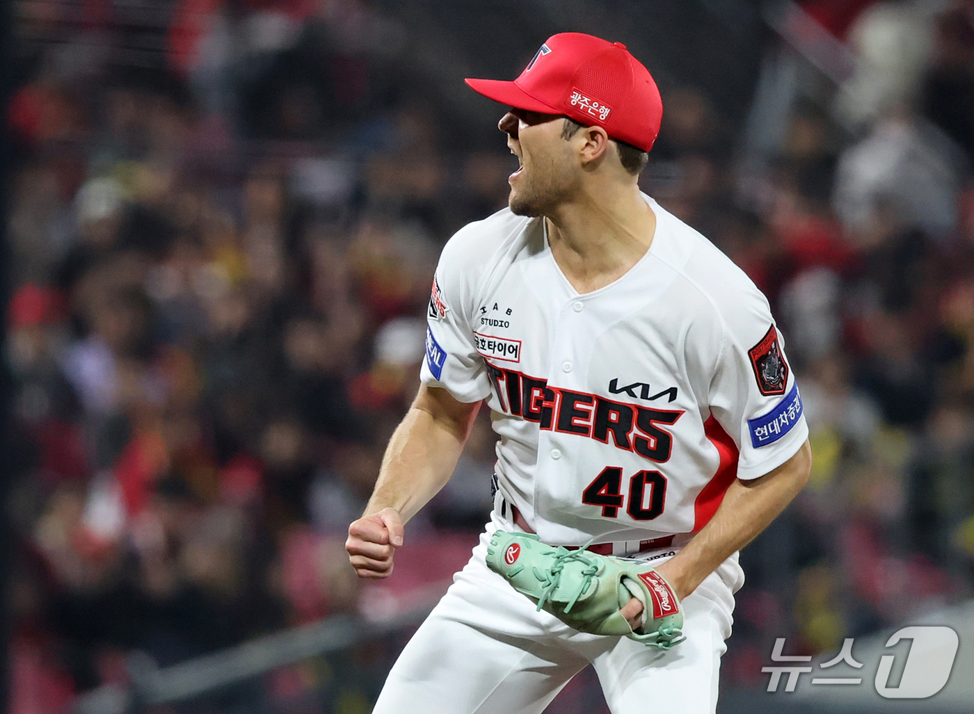 (전남광주=뉴스1) 김진환 기자 = 30일 오후 전남광주 기아챔피언스필드에서 열린 프로야구 2026 신한 SOL KBO 포스트시즌 플레이오프 4차전 삼성 라이온즈와 KIA 타이거즈 …