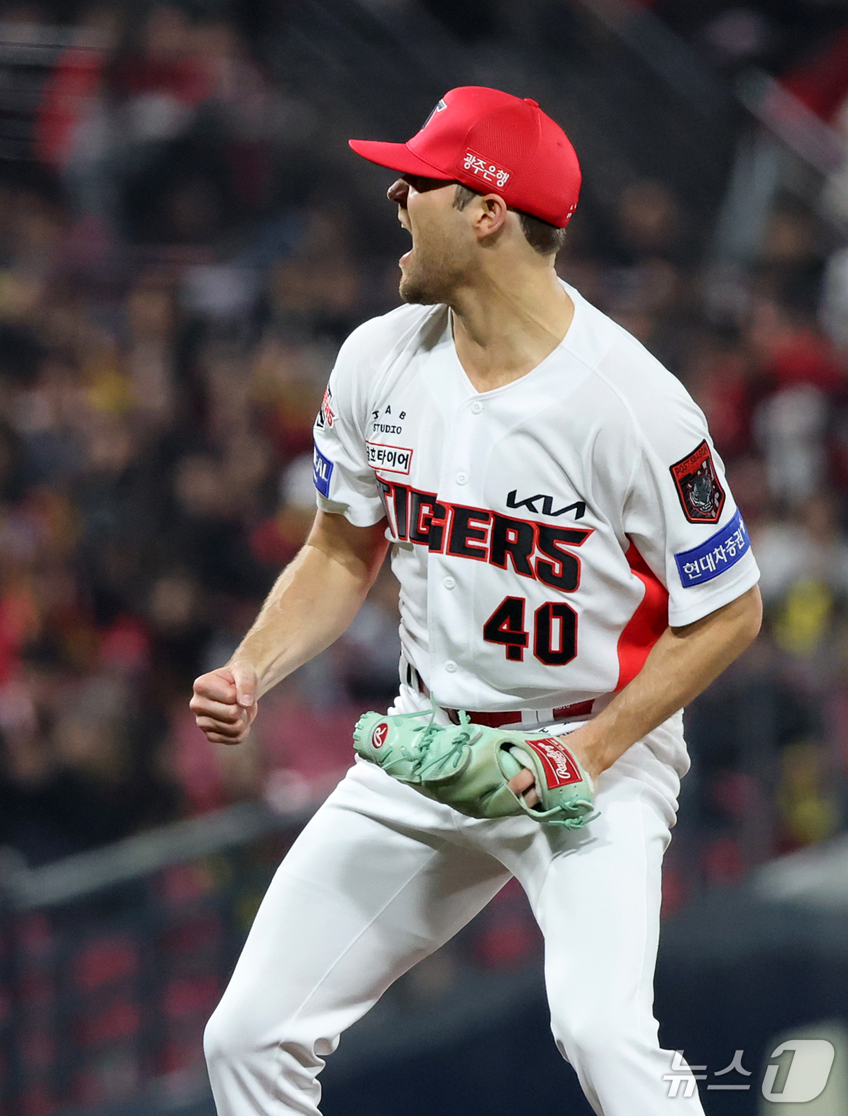 (전남광주=뉴스1) 김진환 기자 = 30일 오후 전남광주 기아챔피언스필드에서 열린 프로야구 2026 신한 SOL KBO 포스트시즌 플레이오프 4차전 삼성 라이온즈와 KIA 타이거즈 …