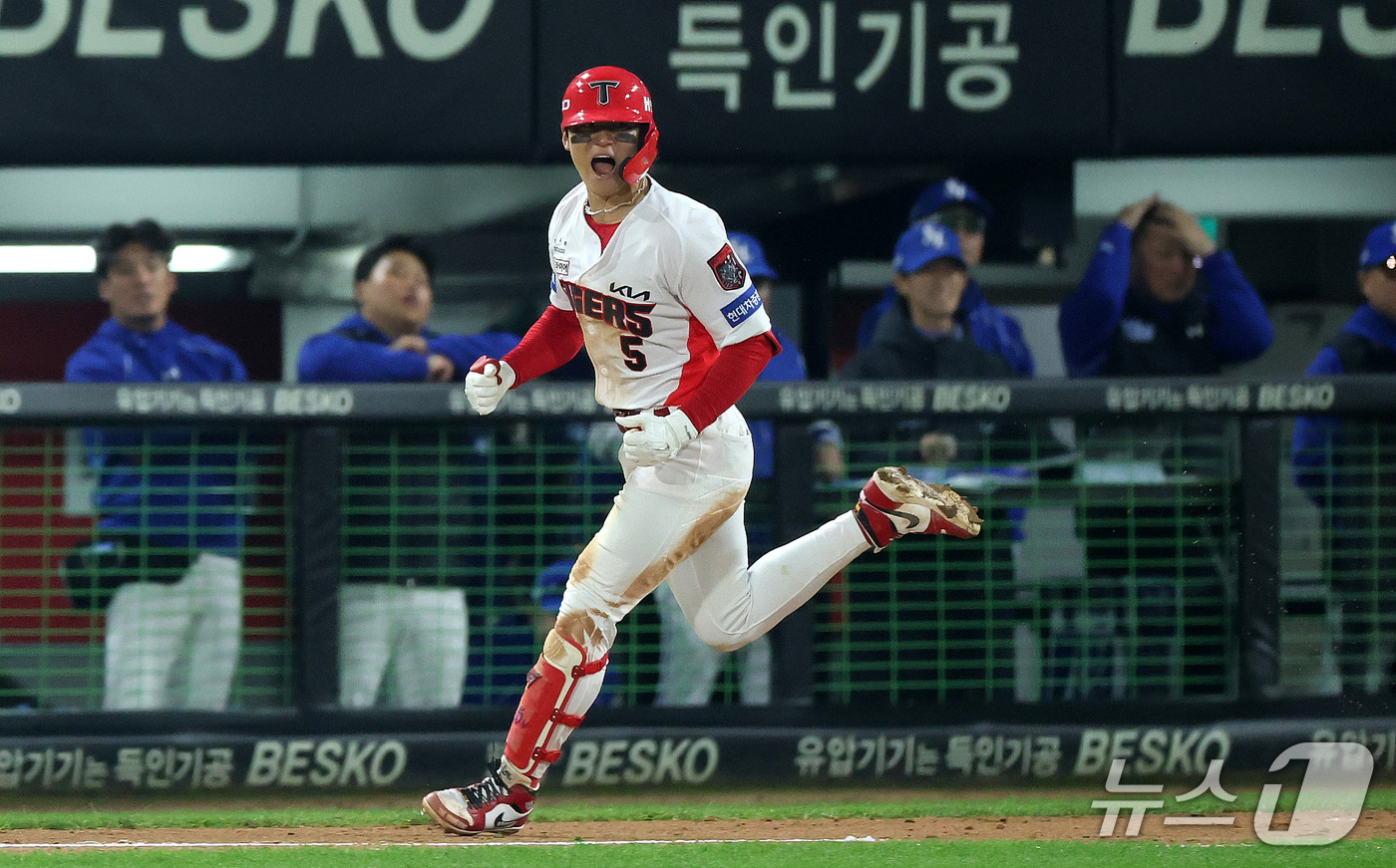(광주전남=뉴스1) 박지혜 기자 = 30일 오후 광주 북구 광주기아챔피언스필드에서 열린 프로야구 2026 신한 SOL KBO 포스트시즌 플레이오프 4차전 삼성 라이온즈와 KIA 타 …