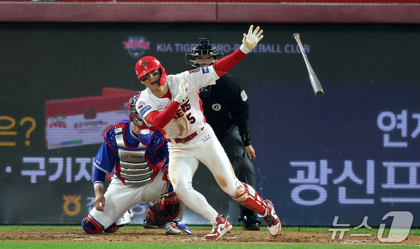 (광주전남=뉴스1) 박지혜 기자 = 30일 오후 광주 북구 광주기아챔피언스필드에서 열린 프로야구 2026 신한 SOL KBO 포스트시즌 플레이오프 4차전 삼성 라이온즈와 KIA 타 …