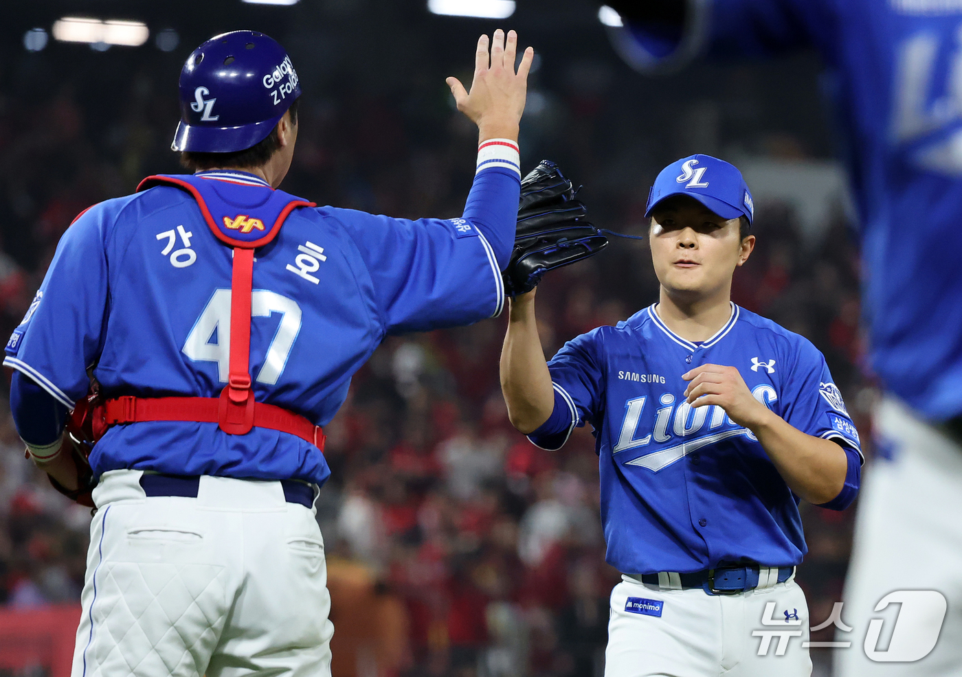 (전남광주=뉴스1) 김진환 기자 = 30일 오후 전남광주 기아챔피언스필드에서 열린 프로야구 2026 신한 SOL KBO 포스트시즌 플레이오프 4차전 삼성 라이온즈와 KIA 타이거즈 …