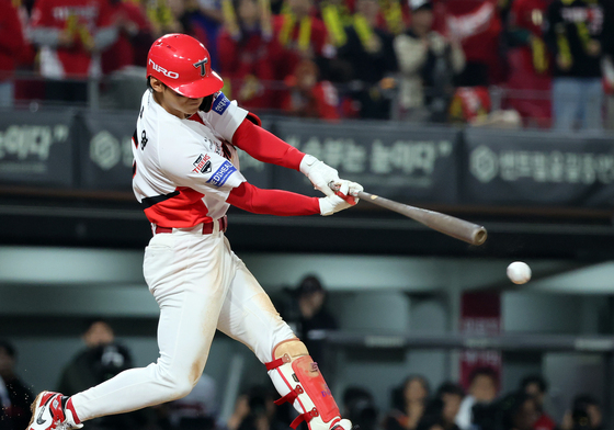 '2루타' 김도영, 멀티히트 맹활약