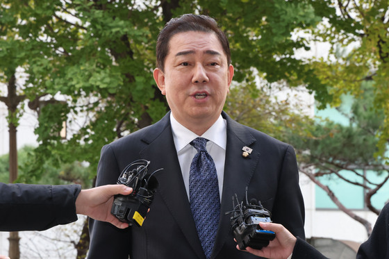 6개월만 재소환 김병기 "무혐의 입증할 것"
