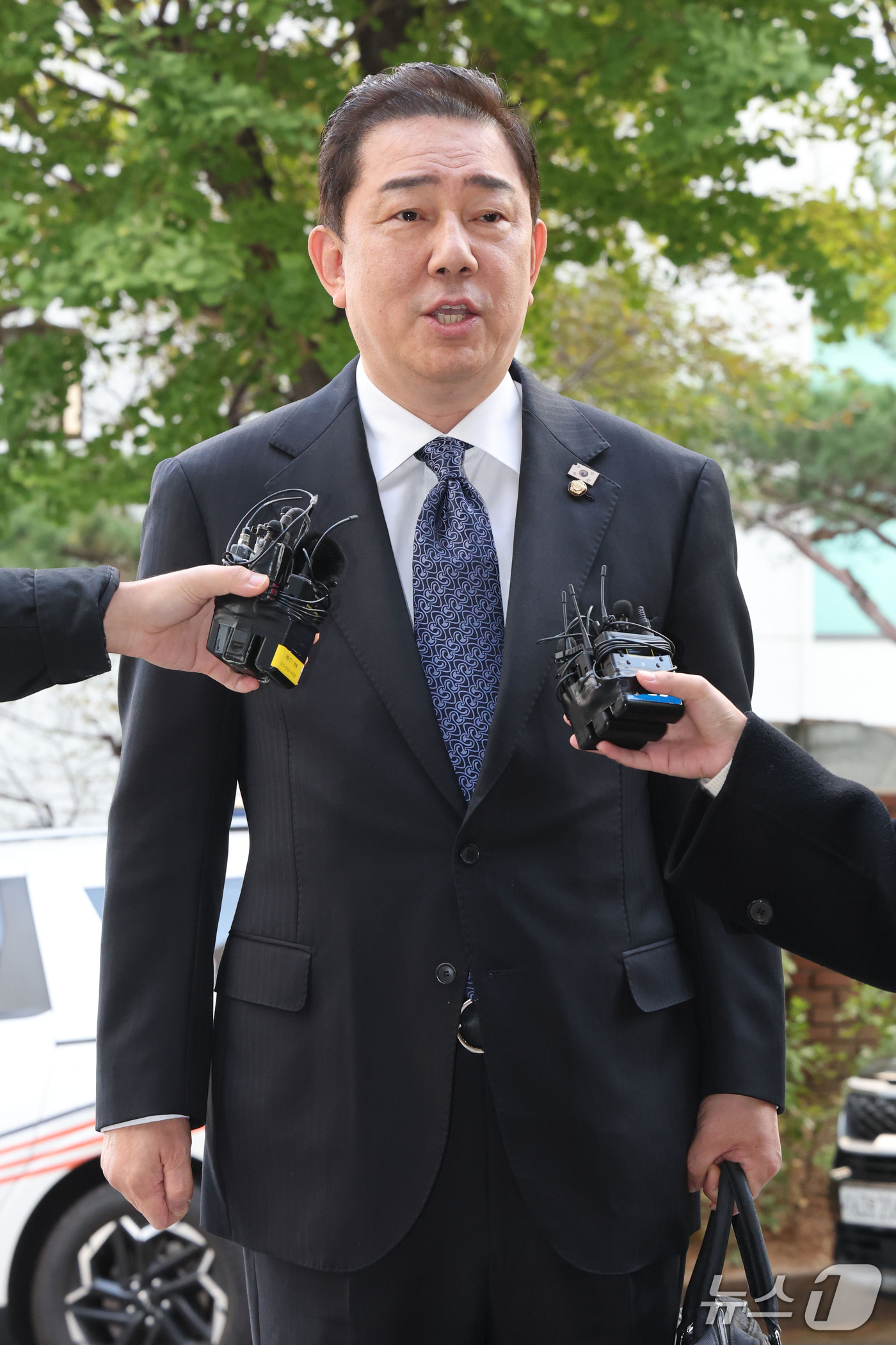 (서울=뉴스1) 이광호 기자 = 차남 취업 특혜와 공천헌금 등 각종 비위 의혹으로 수사를 받는 김병기 무소속 의원이 31일 오전 서울 마포구 서울경찰청 광역수사단 공공범죄수사대에 …