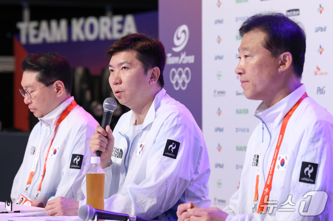 (나고야=뉴스1) 안은나 기자 = 유승민 대한체육회장이 4일 일본 라이브스 나고야 코리아하우스에서 열린 2026 아이치·나고야 아시안게임 대한민국 선수단 결산 기자회견에서 인사말을 …
