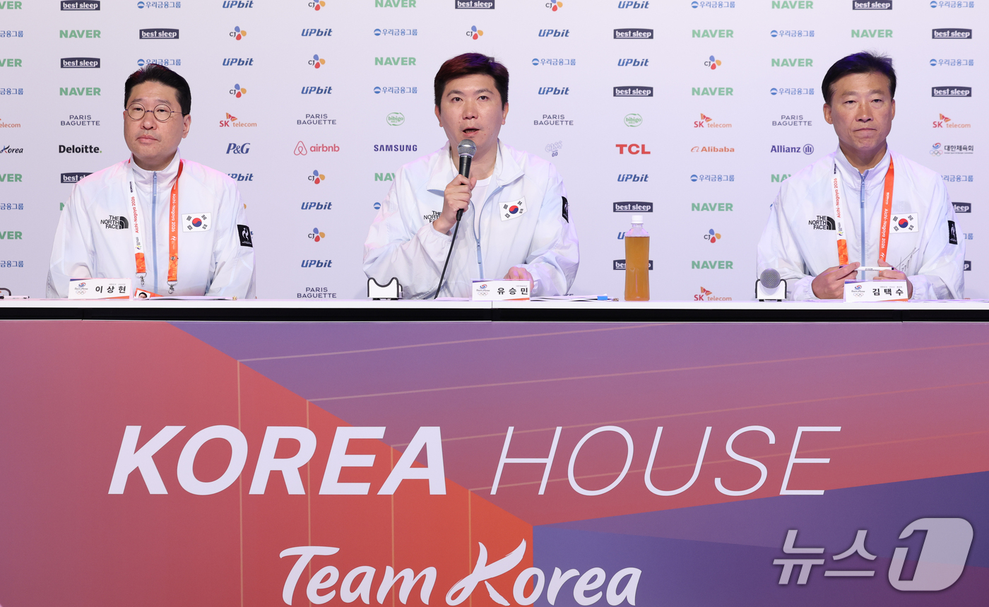 (나고야=뉴스1) 안은나 기자 = 유승민 대한체육회장이 4일 일본 라이브스 나고야 코리아하우스에서 열린 2026 아이치·나고야 아시안게임 대한민국 선수단 결산 기자회견에서 인사말을 …