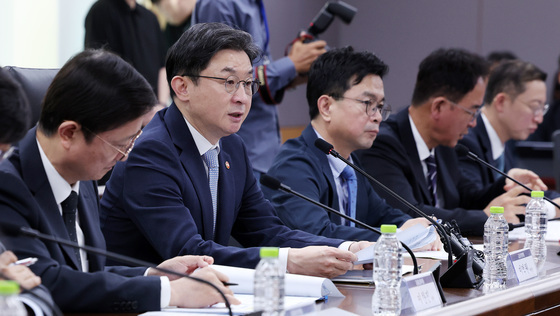 금융 당국, 금융권 긴급 소집
