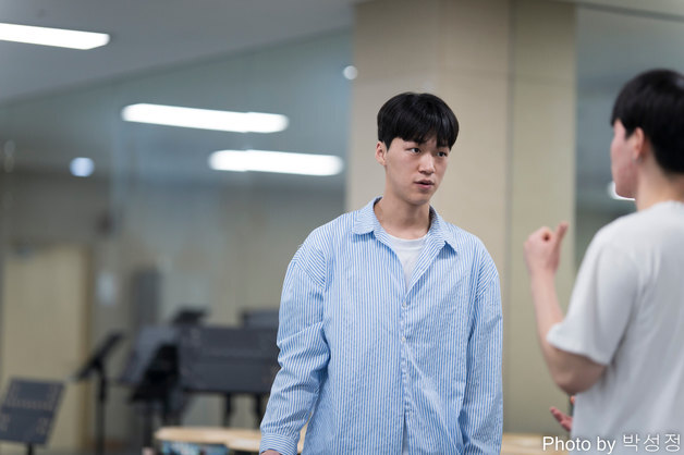 꿈꿀 수 없던 양강도 소년, 대학로 무대에 서다[경계를 건넌 사람들]