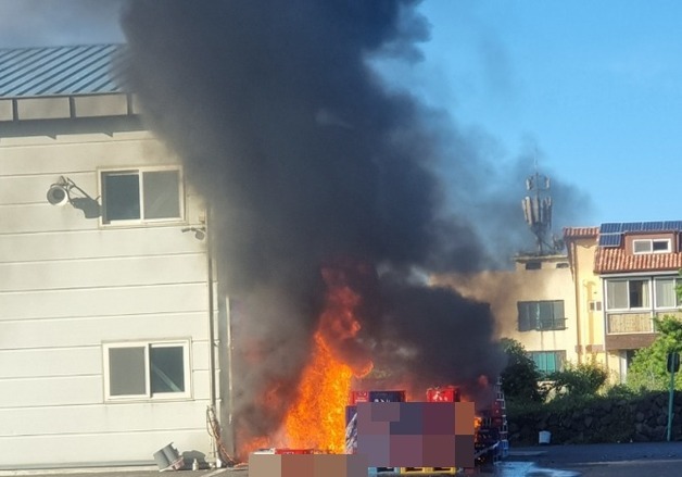 제주 주류회사 물류창고서 화재…인명피해 없어
