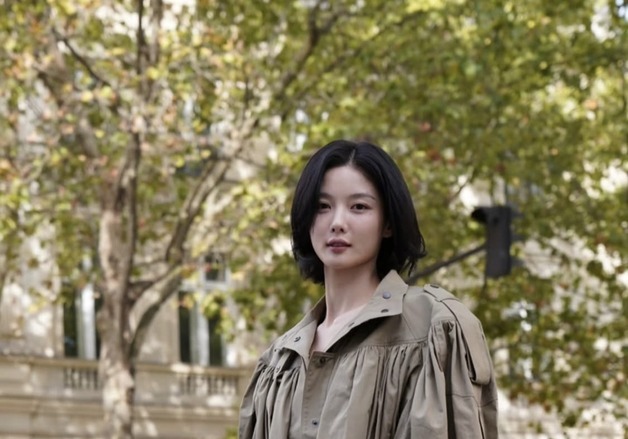 성숙해진 김유정, 프랑스 파리에서 화보 같은 일상 [N샷]