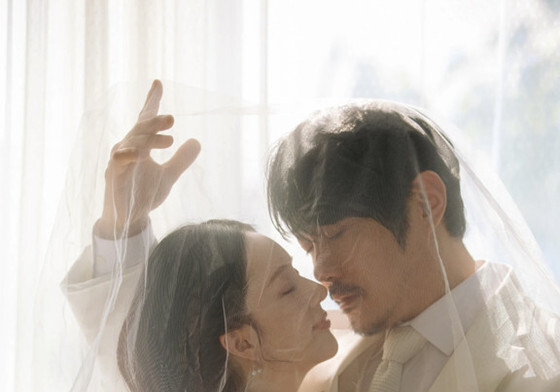 '아이 셋' KCM, 9세 연하 아내와 15년 만에 정식 결혼식…신지도 축하