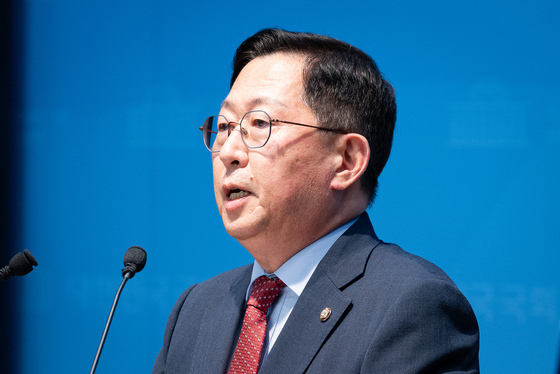 北 MDL 이남 추가 침범 징후 관련 기자회견하는 유용원 국민의힘 의원