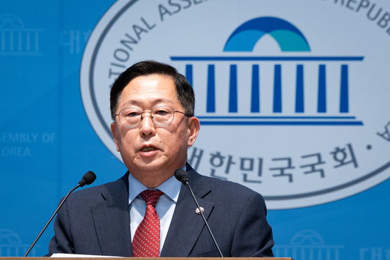 국방위 유용원 국민의힘 의원, '북한 MDL 이남 추가 침범 징후' 기자회견