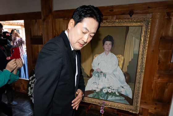 [뉴스1 PICK] 육영수 여사 생가 찾은 장동혁 "국민 용납 않을 것"