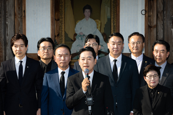 장동혁 대표, 육영수 여사 생가서 긴급 기자회견