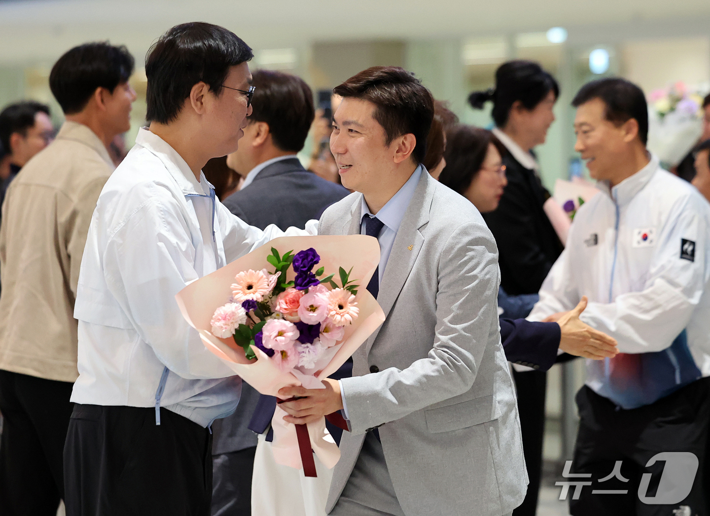 (인천공항=뉴스1) 김진환 기자 = 유승민 대한체육회장이 5일 오후 인천국제공항 제2터미널에서 열린 2026 아이치·나고야 아시안게임에 출전한 대한민국 국가대표 선수단 해단식에서 …