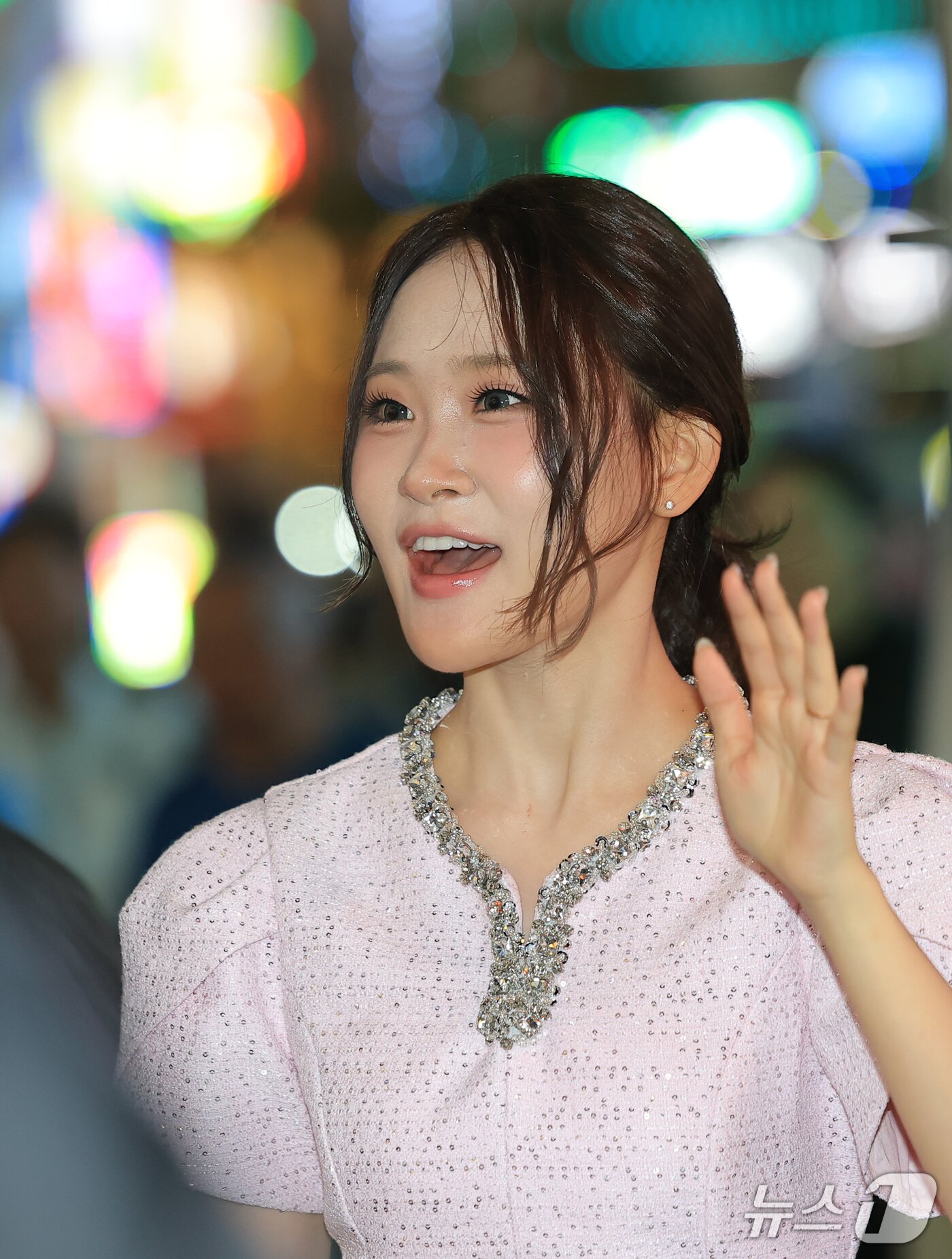 김다현, 밝은 인사