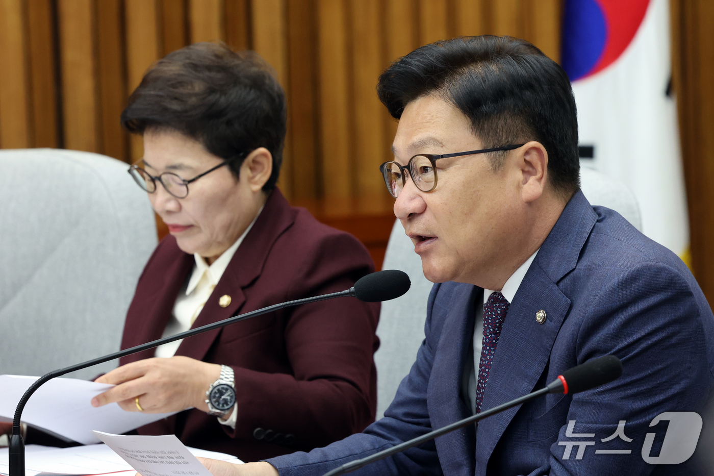 (서울=뉴스1) 황기선 기자 = 정점식 국민의힘 원내대표가 6일 오전 서울 여의도 국회에서 열린 국정감사대책회의에서 발언을 하고 있다.  2026.10.6/뉴스1