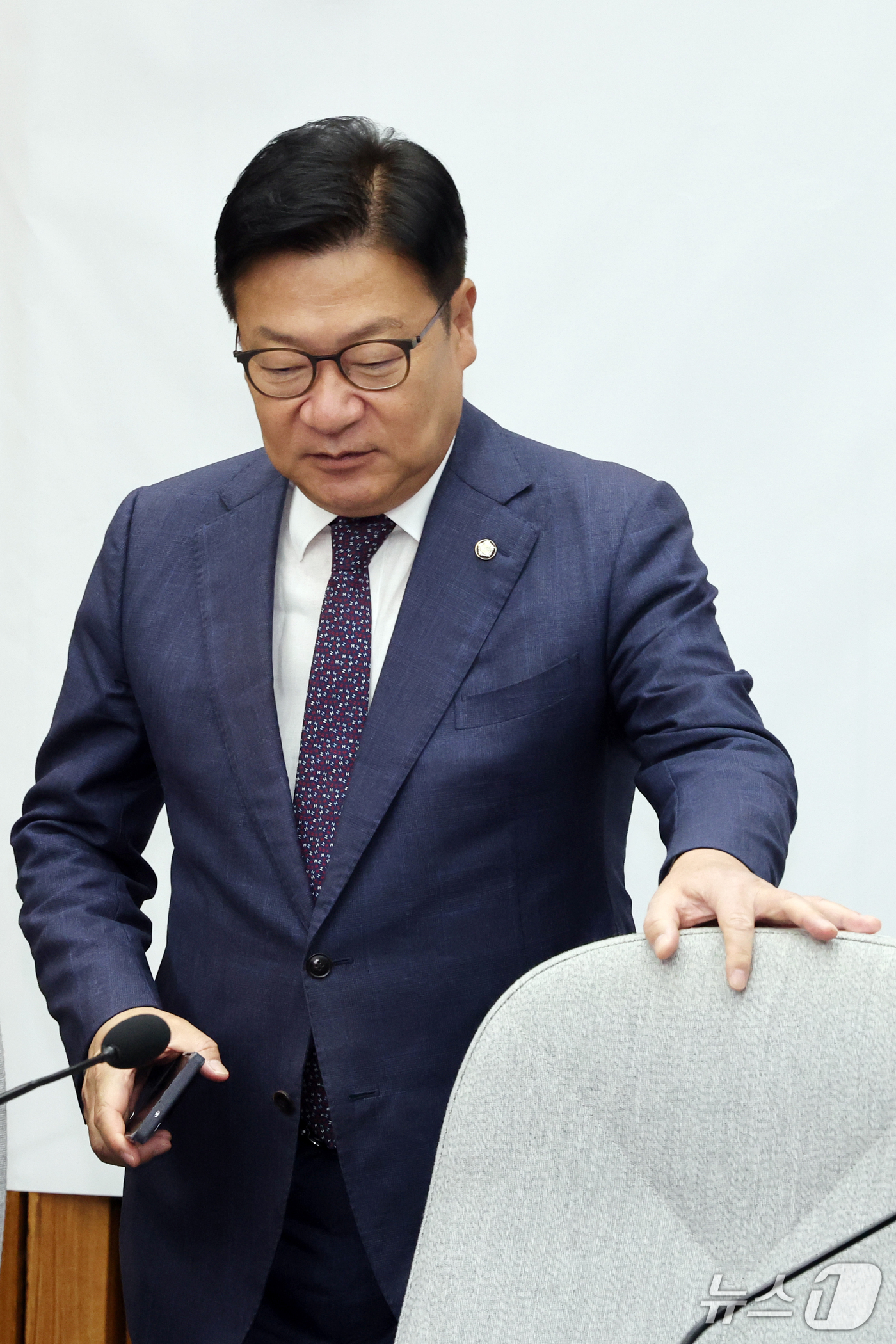 (서울=뉴스1) 황기선 기자 = 정점식 국민의힘 원내대표가 6일 오전 서울 여의도 국회에서 열린 국정감사대책회의에 참석하고 있다.  2026.10.6/뉴스1