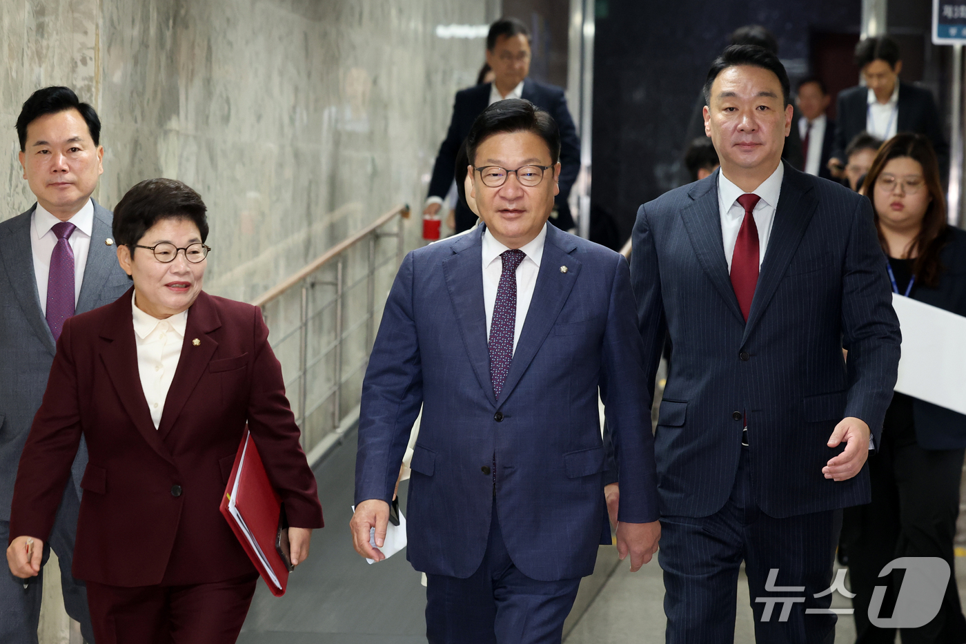 (서울=뉴스1) 황기선 기자 = 정점식 국민의힘 원내대표가 6일 오전 서울 여의도 국회에서 열린 국정감사대책회의에 참석하고 있다.  2026.10.6/뉴스1