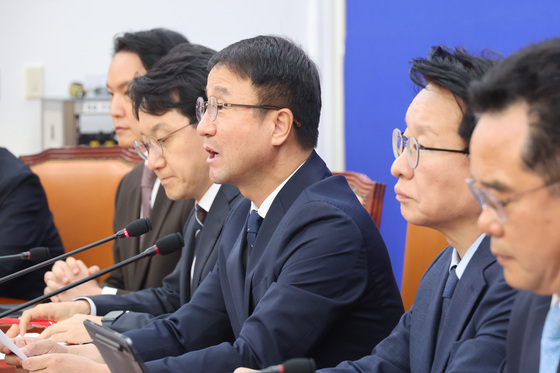 국감 대책회의 발언하는 한병도