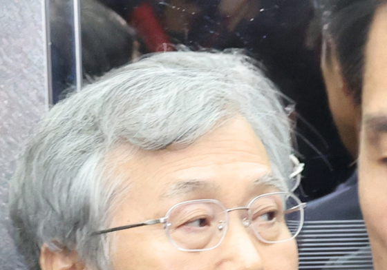 [국감] 법사위 회의실로 향하는 조희대 대법원장