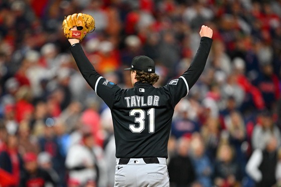 MLB 화이트삭스, 클리블랜드에 4-3 역전승…ALCS 진출까지 1승