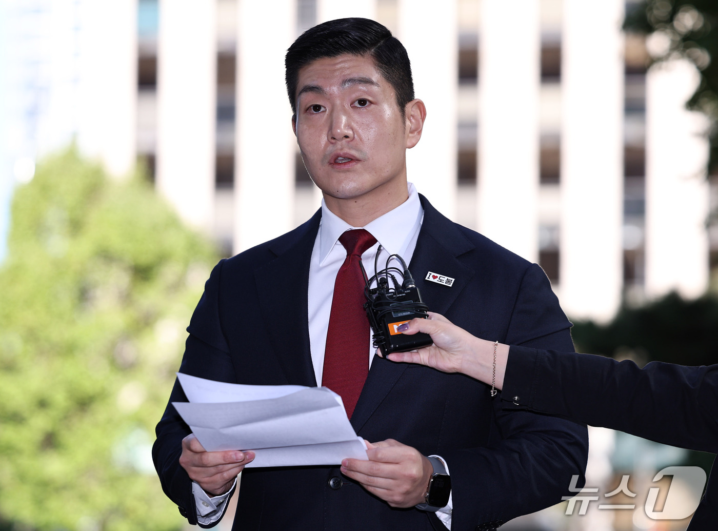 (서울=뉴스1) 구윤성 기자 = 정원오 전 서울시장 후보의 성동구청장 재임 시절 멕시코 칸쿤 출장 관련 의혹을 제기한 김재섭 국민의힘 의원이 6일 오전 공직선거법상 허위사실 공표· …