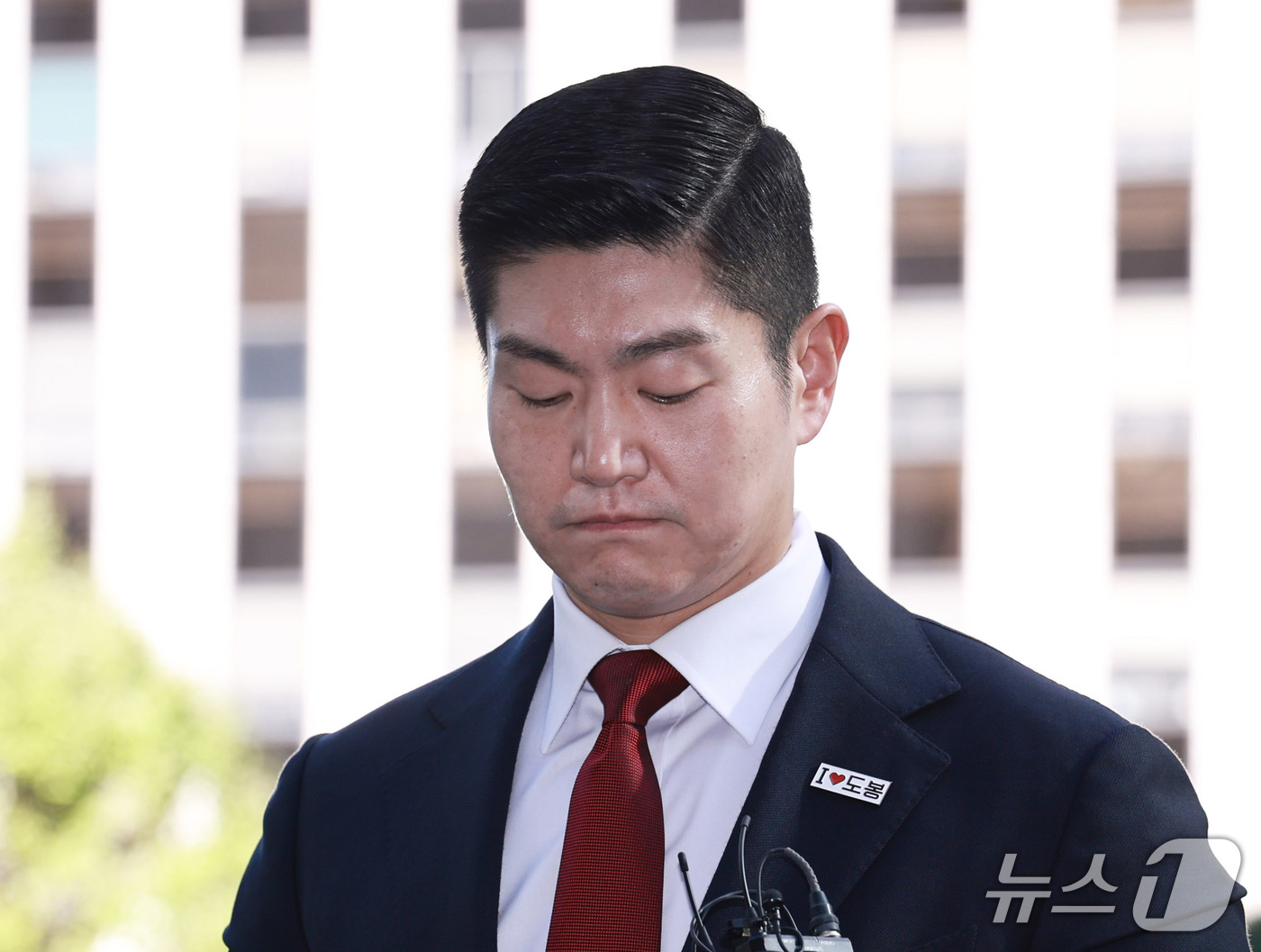 (서울=뉴스1) 구윤성 기자 = 정원오 전 서울시장 후보의 성동구청장 재임 시절 멕시코 칸쿤 출장 관련 의혹을 제기한 김재섭 국민의힘 의원이 6일 오전 공직선거법상 허위사실 공표· …