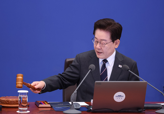 의사봉 두드리는 이재명 대통령
