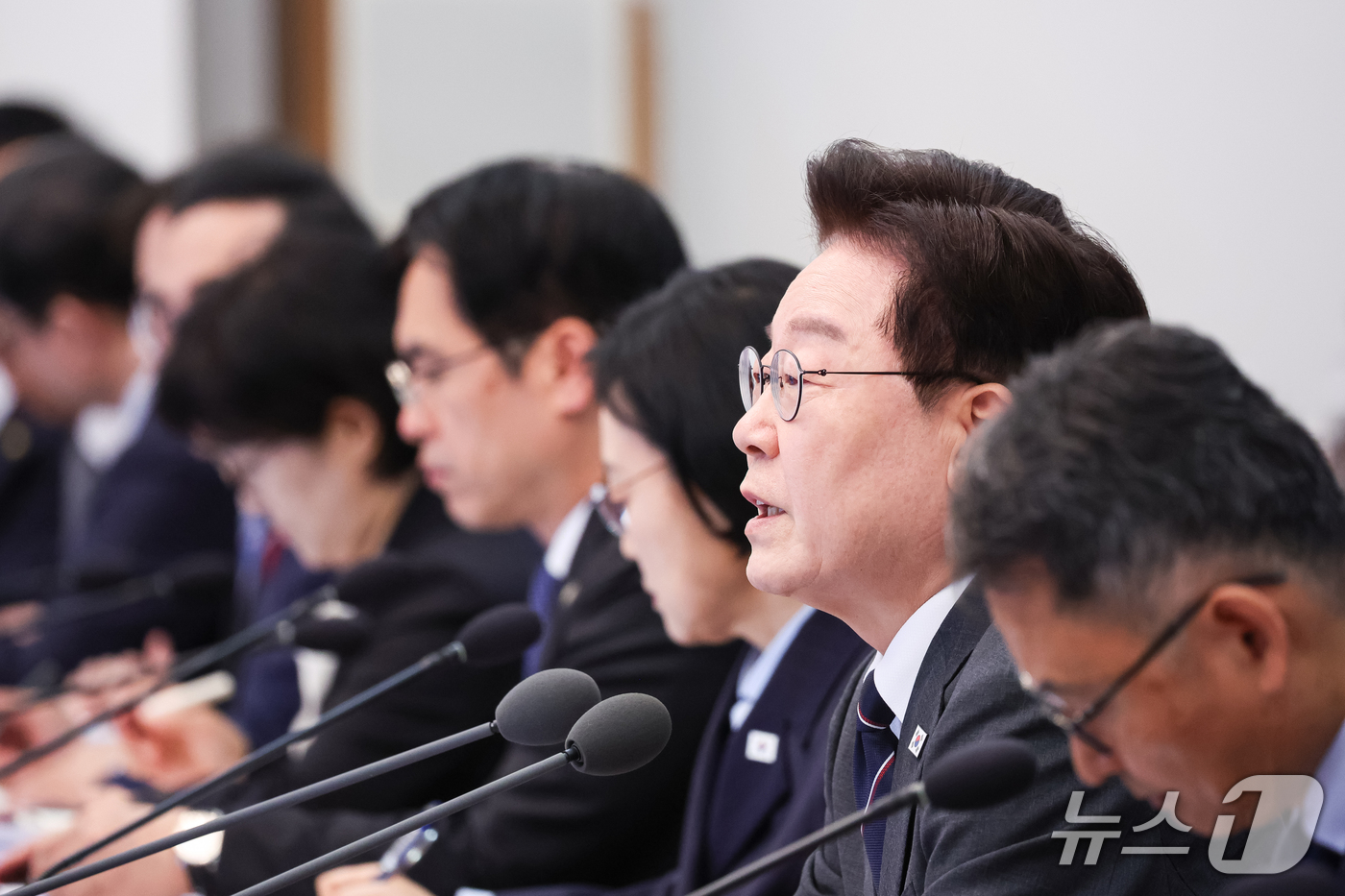 (서울=뉴스1) 허경 기자 = 이재명 대통령이 6일 청와대에서 열린 국무회의에서 발언을 하고 있다. 2026.10.6/뉴스1