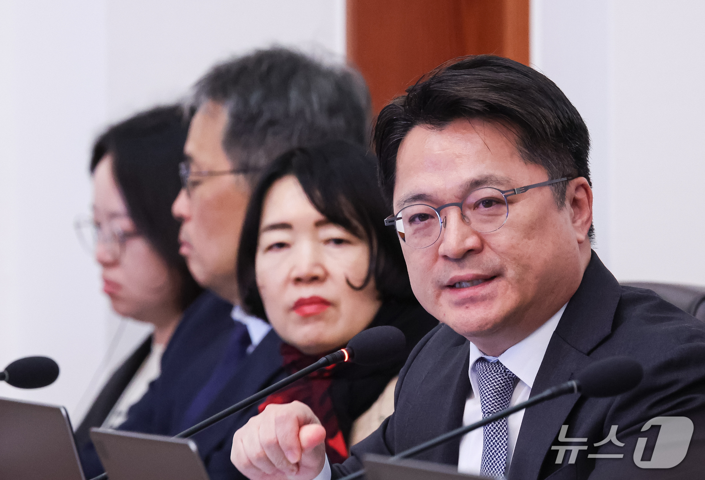 (서울=뉴스1) 허경 기자 = 문신학 경제성장수석이 6일 청와대에서 열린 국무회의에서 발언을 하고 있다. 2026.10.6/뉴스1