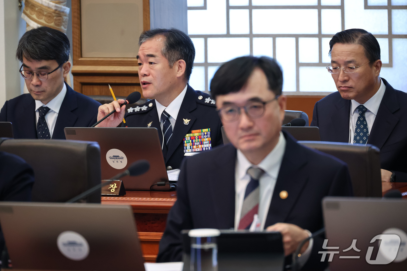 (서울=뉴스1) 허경 기자 = 김종철 경찰청장 직무대행이 6일 청와대에서 열린 국무회의에서 발언을 하고 있다. 2026.10.6/뉴스1