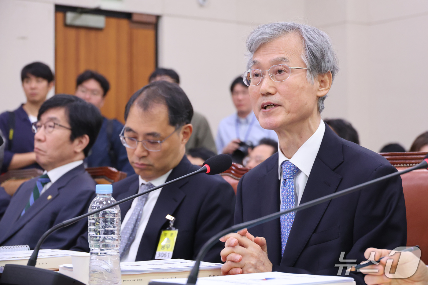 (서울=뉴스1) 신웅수 기자 = 조희대 대법원장이 6일 서울 여의도 국회에서 열린 법제사법위원회의 대법원 등에 대한 국정감사에서 의원 질의에 대한 답변을 거부하고 있다. 2026. …