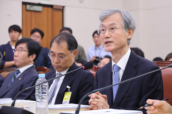 [국감] 이석 없는 조희대 '답변 거부'