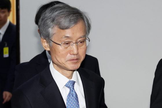 [국감] 회의장 나서는 조희대 대법원장