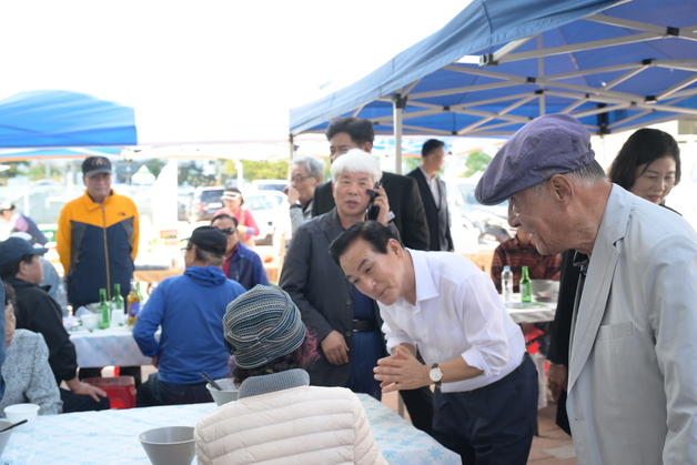 논산시 '30회 어르신의 날 기념행사' 개최…효 가치 되새겨