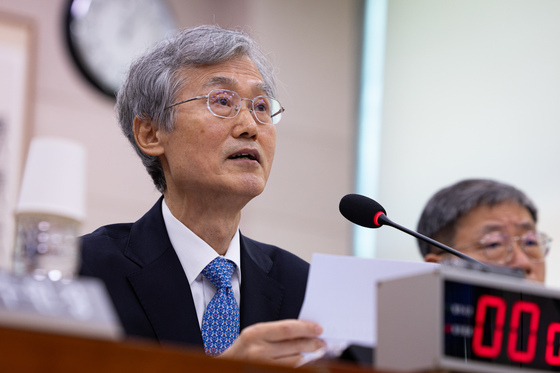 靑, 조희대 정면 반박에 "재제청 입장 변함 없다"