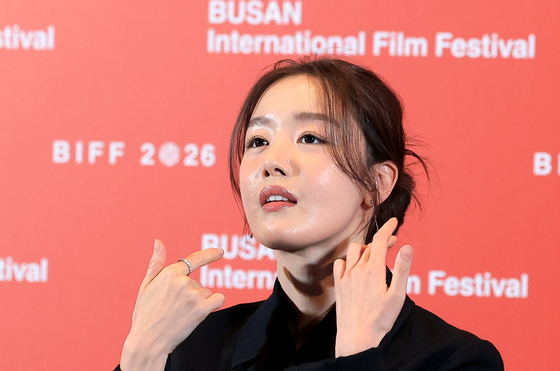 한선화, 생일날 선물 같은 영화로 부국제 나들이 '행복'