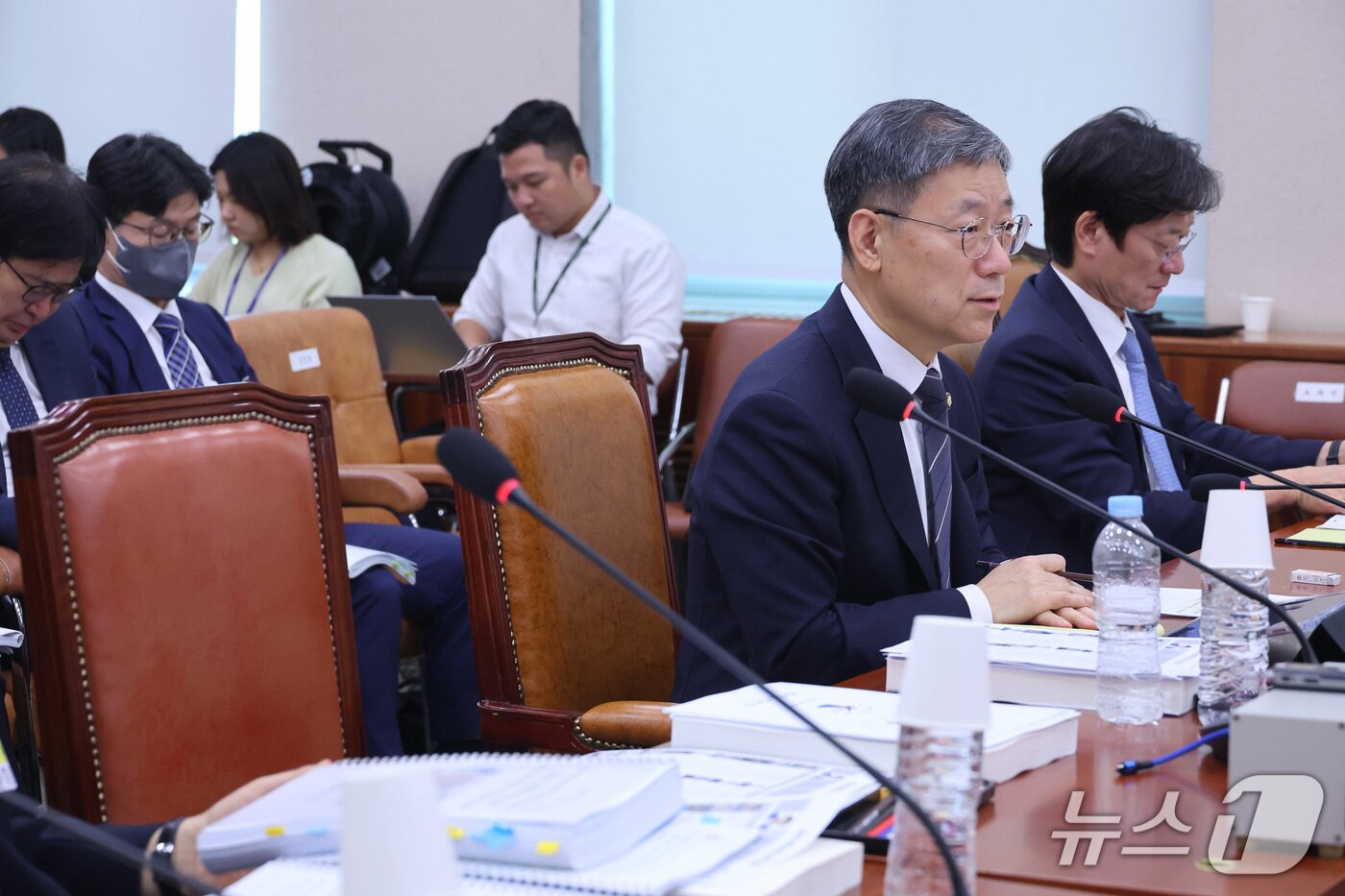 본문 이미지 - 노경필 법원행정처장이 6일 서울 여의도 국회에서 열린 법제사법위원회의 대법원 등에 대한 국정감사에서 의원 질의에 답변하고 있다. 2026.10.6 ⓒ 뉴스1 신웅수 기자
