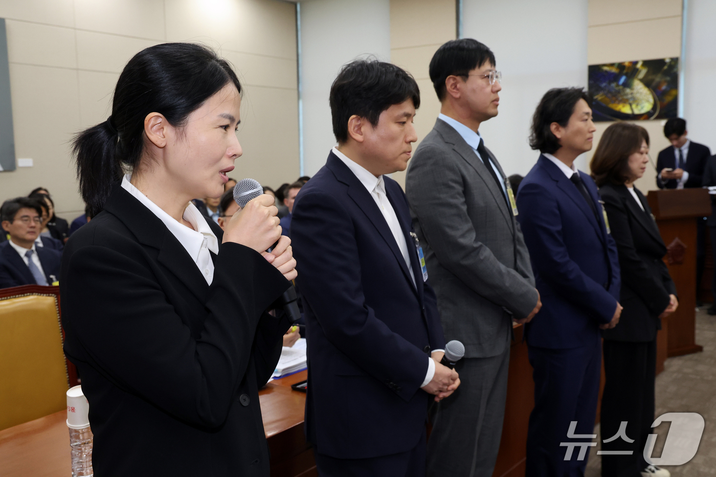 (서울=뉴스1) 황기선 기자 = 최주희 티빙대표(왼쪽부터)와 김정훈 우아한형제들 정보보호최고책임자(CISO), 임한욱 토스페이먼츠 최고경영자(CEO),  홍승일 강남언니 CEO, …