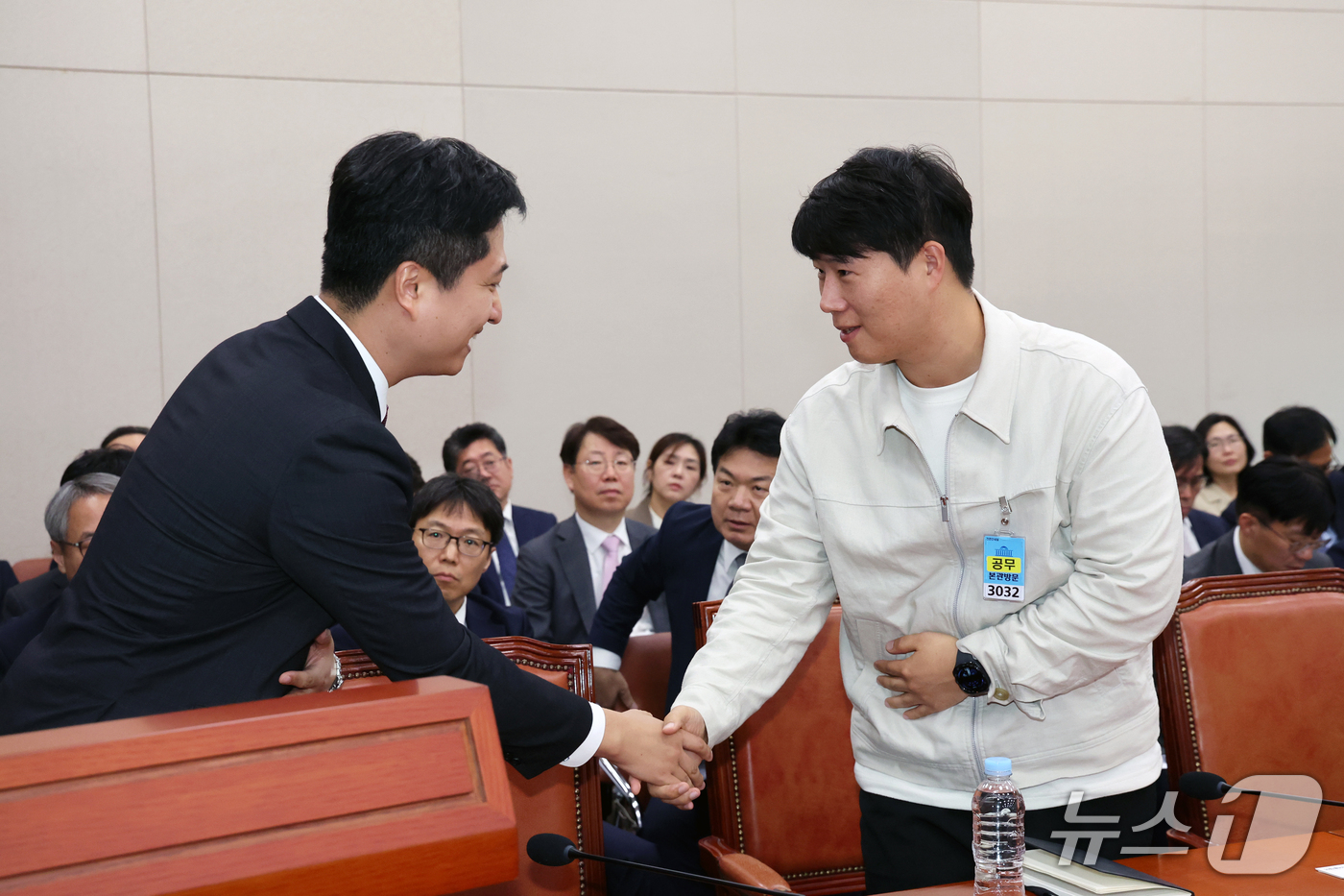 (서울=뉴스1) 황기선 기자 = 최승호 삼성그룹 초기업노동조합 삼성전자지부(초기업노조) 위원장이 6일 서울 여의도 국회 산업통상자원중소벤처기업위원회에서 열린 산업부에 대한 국정감사 …