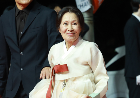 김혜자, 여전히 찬란하게
