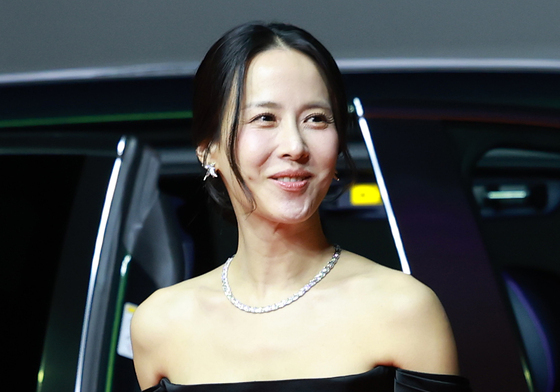 조여정, 고운 미소