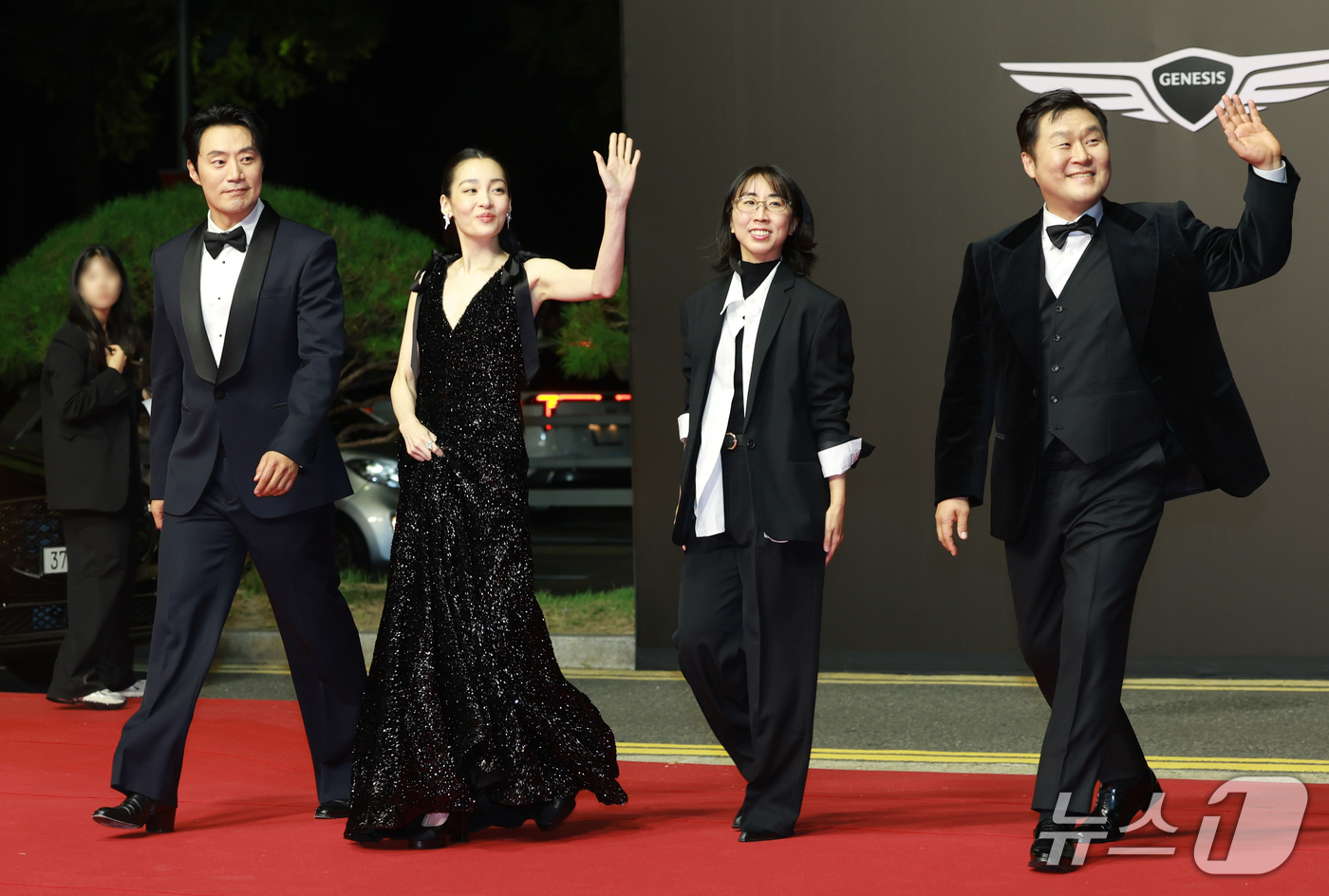 (부산=뉴스1) 권현진 기자 = '우리가 꿀알바' 이희준(왼쪽부터)과 김민하, 김다민 감독, 윤경호가 6일 오후 부산 해운대구 영화의전당에서 열린 ‘제31회 부산국제영화제’(BIF …