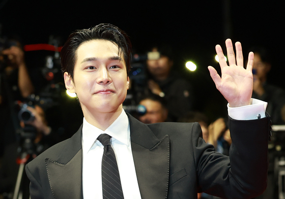 부국제 찾은 강유석