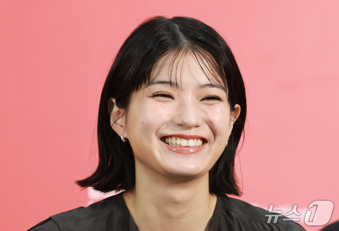 (부산=뉴스1) 권현진 기자 = 배우 마키타 아쥬가 7일 부산 해운대구 영화의전당 비프힐에서 열린 제31회 부산국제영화제(BIFF) ‘룩백’ 갈라 프레젠테이션 기자회견에 참석해 인 …