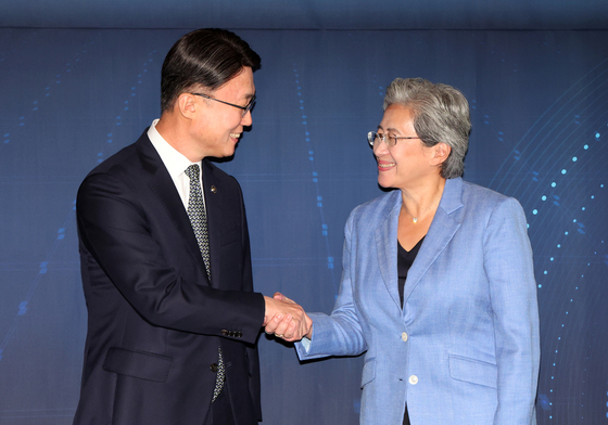 AMD 리사 수 “韓 AI 수요 대응해 개방형 생태계 확장 준비”