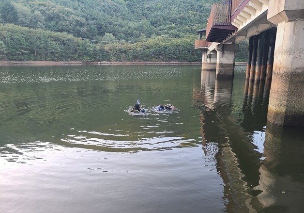 대구 수성구 내관지에 SUV 추락…50대 여성 숨진 채 발견(종합)