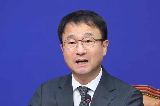 與, '부엉이 바위' 국힘 김태규 강력 비판…"막말 습관화, 퇴출돼야"